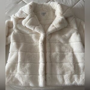 Crown & Ivy Women's White Faux Fur Jacket